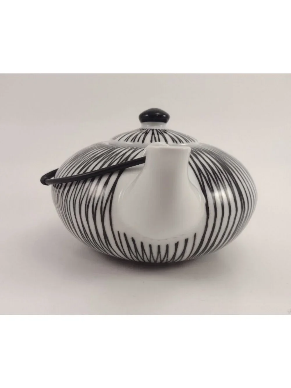 PIER 1 TEAPOT Akina Porcelain Black & White Tea Hand Painted Abstract Ceramic